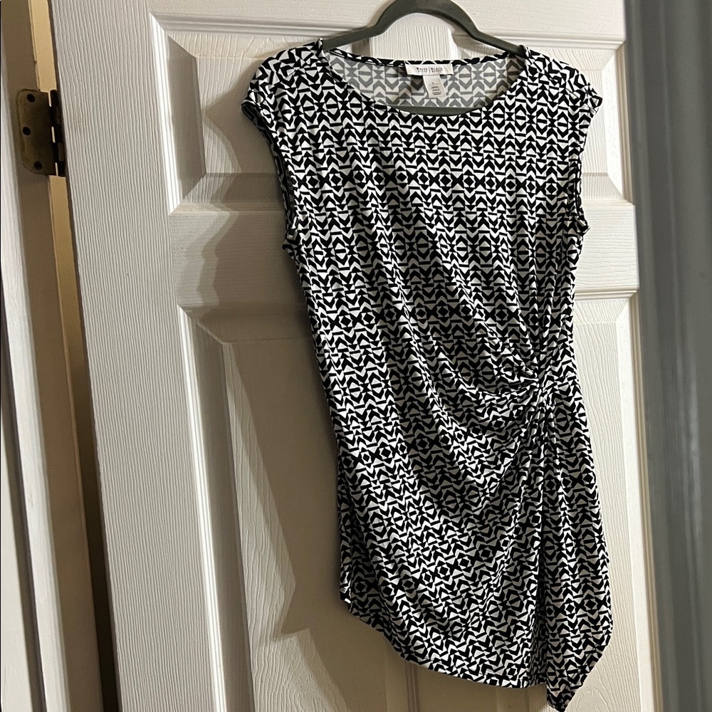 White House Black Market Monochrome Patterned Blouse